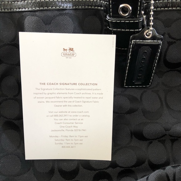 Coach shoulder bag in black signature logo - Picture 6 of 8